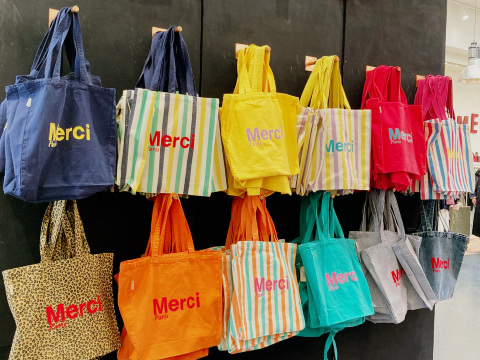 ついに登場 大人気メルシー2号店】パリ メルシー | Trip.com パリ