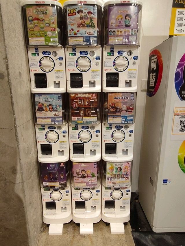 Tokyo's Ultimate Gachapon & Claw Machine Paradise 🕹️🇯🇵