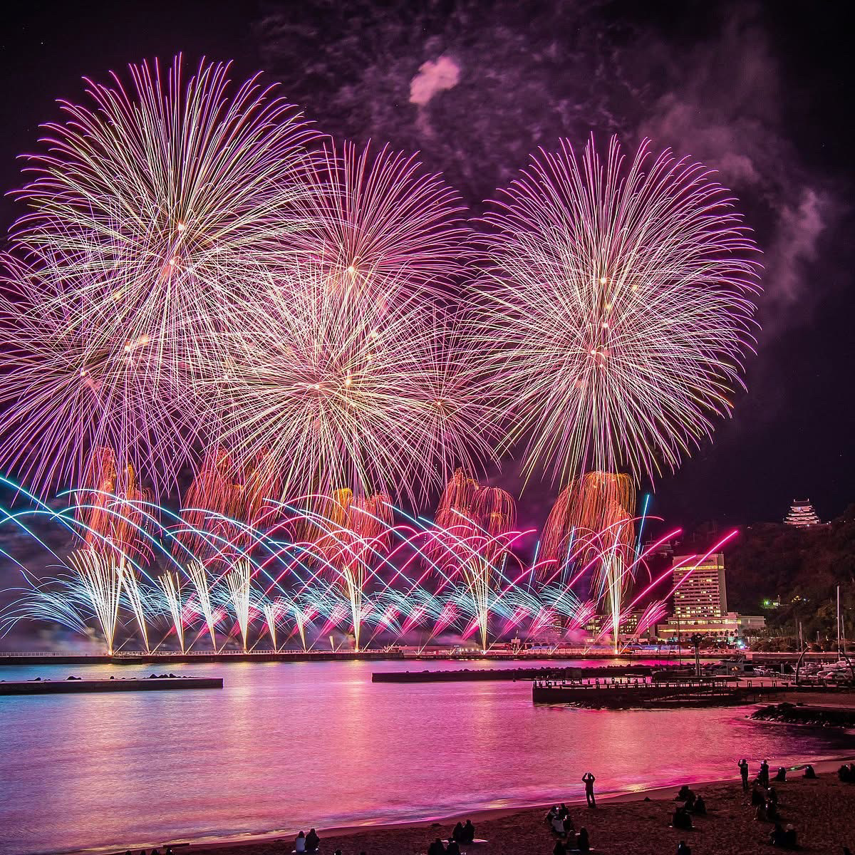 🎆🌊 Atami Fireworks Festival – Japan’s Most Spectacular Fireworks Over the Sea