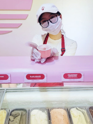 #souvenirguide  

Craving all things sweet and Instagrammable? 🍦 Singapore delivers with the Museum of Ice Cream, the city’s happiest spot for dessert lovers and photo fiends alike! 

Must-See Place: Museum of Ice Cream Singapore
Location: 100 Loewen Rd, Singapore 248837
Hours: Open 10:00–18:00 (last entry 17:45), closed Tuesdays. Don’t miss the blackout date on Feb 24. Admission is SGD 240, but the joy (and endless selfies) is priceless!

Why Go? This place is beyond a museum—it’s a pink wonderland where you can actually dive into sprinkle pools, snack on unlimited ice cream, and get creative at every corner. Unleash your inner child for the day—trust me, the vibes are pure happiness! ❤️ I loved how interactive and playful every room was (and my camera roll doubled in size).

Practical Tip: Book your ticket online in advance via trip.com to guarantee your slot—it gets packed on weekends! Wear comfy, colorful clothes for max photo pop against the pastel backdrops.

Getting Around: The easiest way to reach the museum is by taxi or Grab, but if you want to save cash, take the MRT to Orchard, then a short taxi ride. For solo travelers: Make friends in the sprinkle pool—it’s a social hotspot.

Foodie Tip: Save room for ice cream because your ticket gets you unlimited treats inside. Try every flavor!

Singapore must do: Stay hydrated—it gets hot, even indoors!

#SingaporeEats  #MuseumofIceCream  #TravelSingapore 