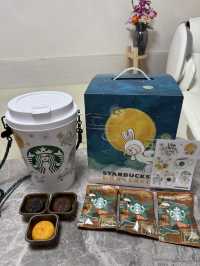 星巴克超可愛嘅Bearista Moon Giant Cup 