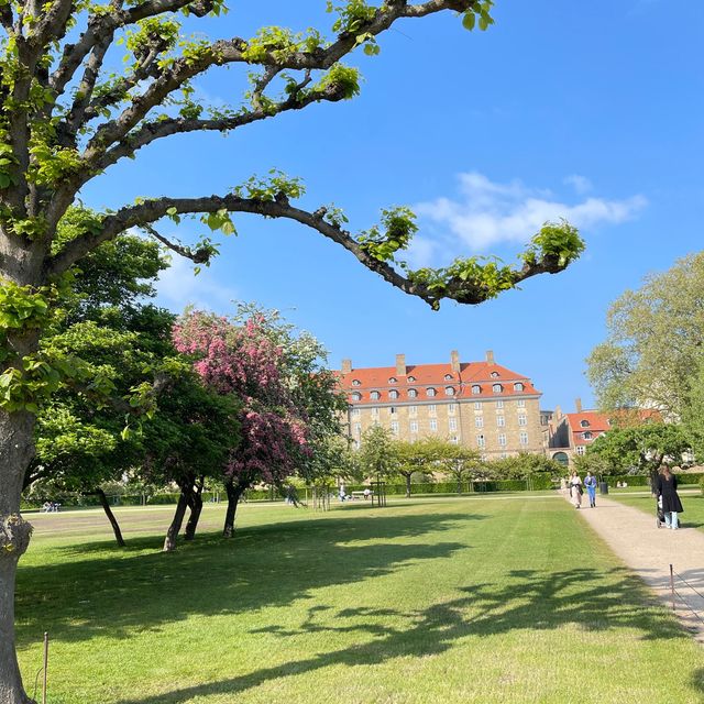 A 'once upon a time' Rosenborg castle 👑 🏰 