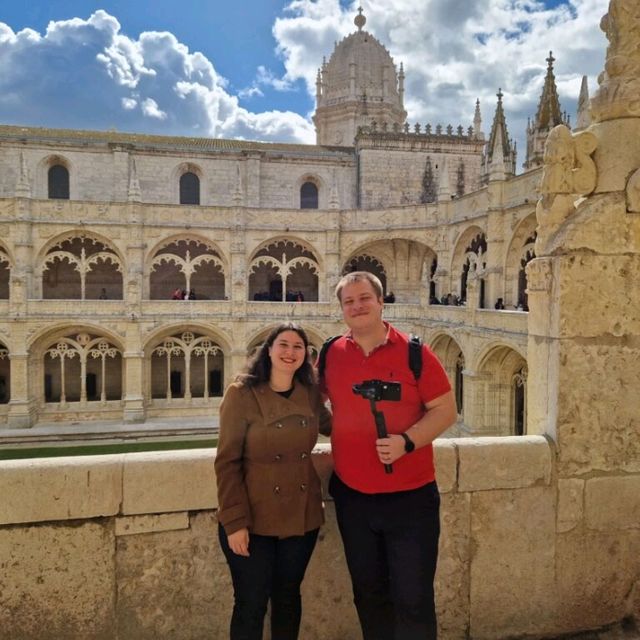 🏰✨ Discover the Majestic Jerónimos Monastery in Lisbon! ✨🏰


