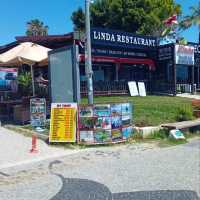 Lindas Restaurant on Side Beach 