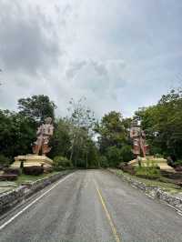 Stunning temple in Phrachuap Khiri Khan
