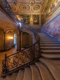 🏰 Château de Fontainebleau – Intimate Majesty Beyond Versailles
