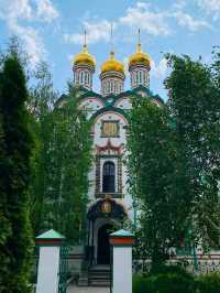 Church of St. Nicholas the Wonderworker in Khamovniki: Moscow’s Elegant Orthodox Sanctuary