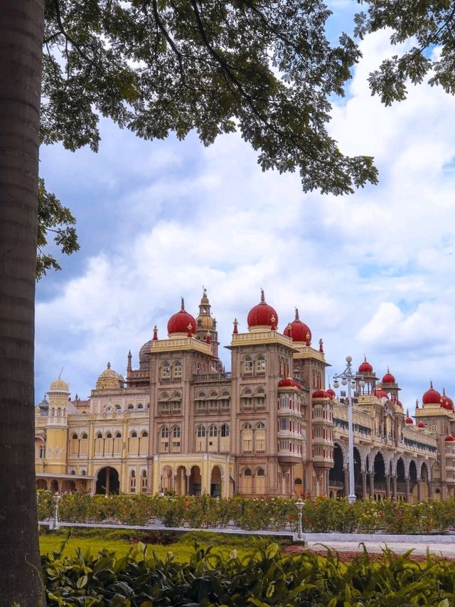 👑 Mysore Palace – Crown Jewel of Karnataka’s Regal Past