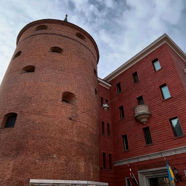 🏰✨ “Baltic Beauty: A Perfect Day in Riga” 🇱🇻