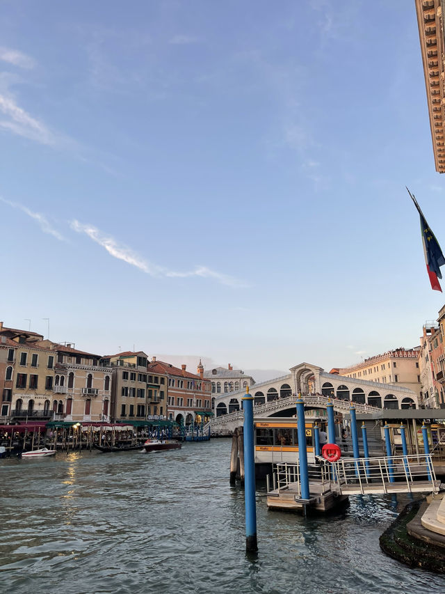 🕊️ Venice – A City Suspended in Time 🌊 🕊️ Venice – A City Suspended in Time 🌊