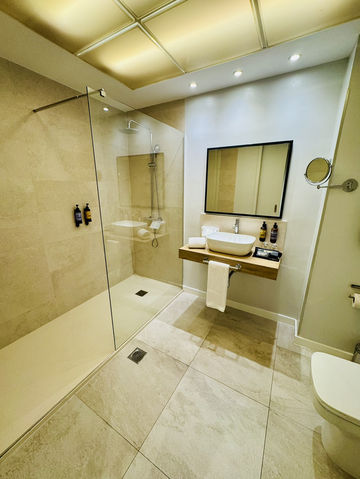 🇪🇸✨ A Wonderful Stay at Hotel Serhs Rivoli Rambla — Right in the Heart of Barcelona 🇪🇸✨ A Wonderful Stay at Hotel Serhs Rivoli Rambla — Right in the Heart of Barcelona