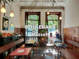 A chic café with Asian fusion-style Brunch & Lunch