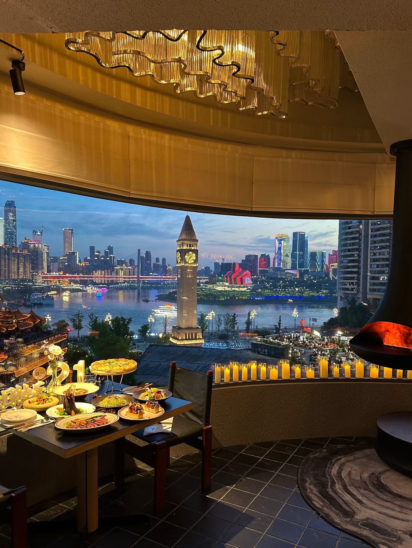 This isn't just a room, but a fully-fledged apartment:

🛏 Separate bedroom
🛁 Private bathroom with shower and toilet
🛋 Living room
🍳 Kitchen
🛏 Guest room
🚿 Separate shower and toilet for guests
🧺 Separate laundry room

But the best part is the huge balcony with one of the best views of Chongqing at night 🌃

And all this for $50 per night.

Full review of the room in the video 👀

Anyone interested in the name of the hotel? Let me know in the comments, I'll send it to you 👇

