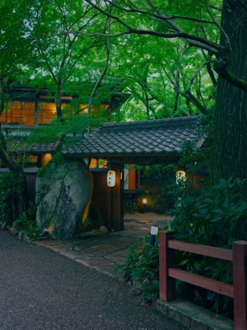 🇯🇵✨ This might be one of the most peaceful places to stay in Fukuoka.