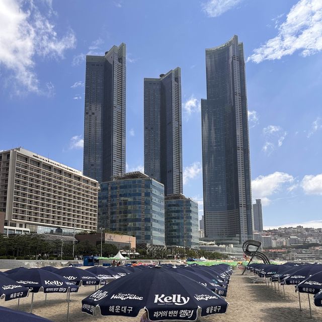 Busan’s best beach, Haeundae Beach 🏝️🌞🌊