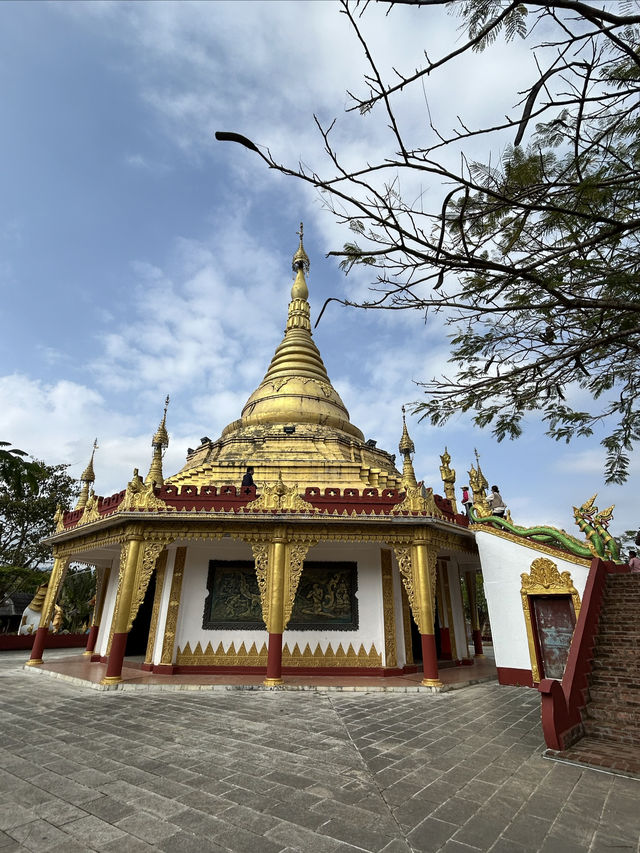 假裝在國外｜春節旅行推薦，中緬邊境神奇村：一寨兩國