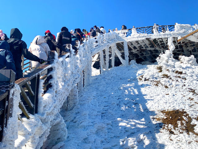 一山跨兩省之雲冰山風景區