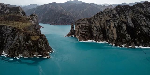 昌吉肯斯瓦特水庫—央媽點名稱讚的瑪納斯藍湖