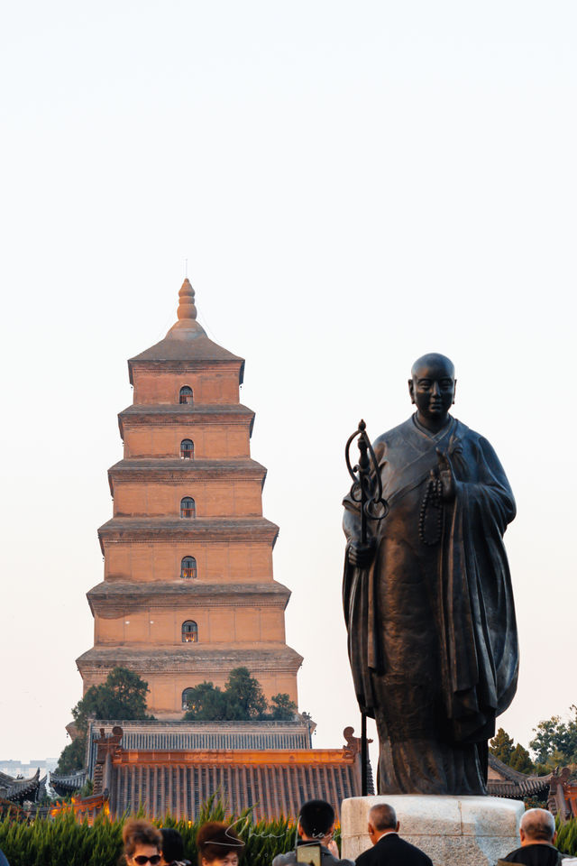 Strolling through history, experiencing the charm of Tang Dynasty architecture in Xi'an | Big Wild Goose Pagoda