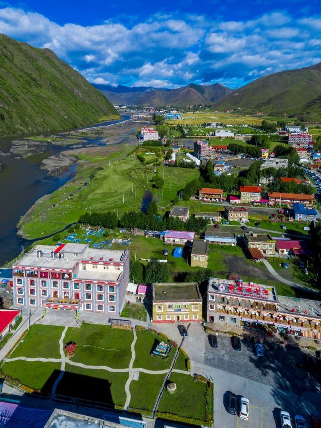 🌟 Sichuan Serenity: Discover Kangding's Hidden Gem 🌿🏞️