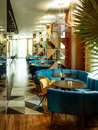 🌟 Brasov Bliss: Discover Radisson Blu Aurum! 🏨