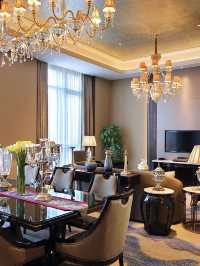 🏨✨ Neijiang's Wanda Realm: Luxury & Convenience Unveiled