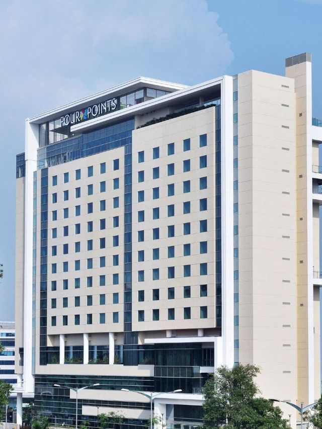 🌟✨ Kochi's Comfy Stay: Four Points by Sheraton! 🏨🇮🇳