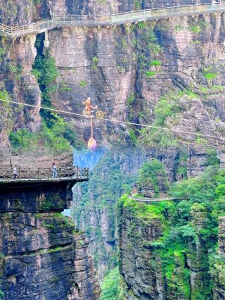 Oh my, I thought Zhangjiajie was beautiful enough until I came here