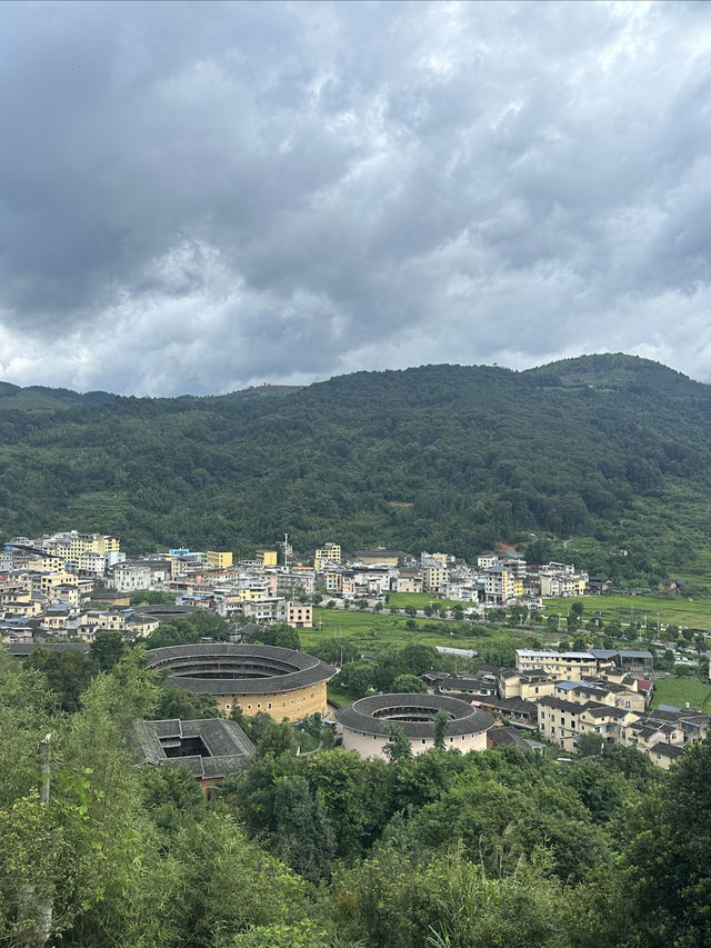 龍岩永定土樓。