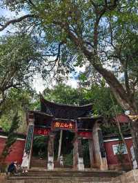 雲南 通海 秀山穿越之旅：山林古建的奇幻際遇。