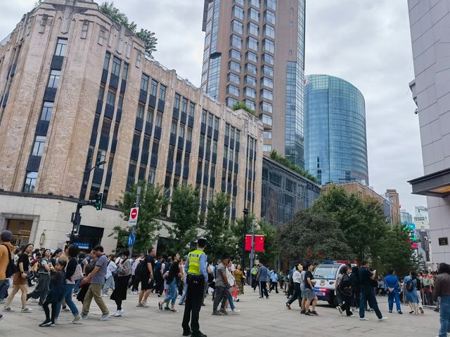 上海市南京路步行街遊覽攻略。