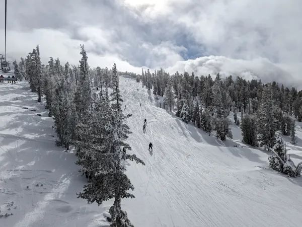 How to Enjoy Skiing at Heavenly During Peak Season