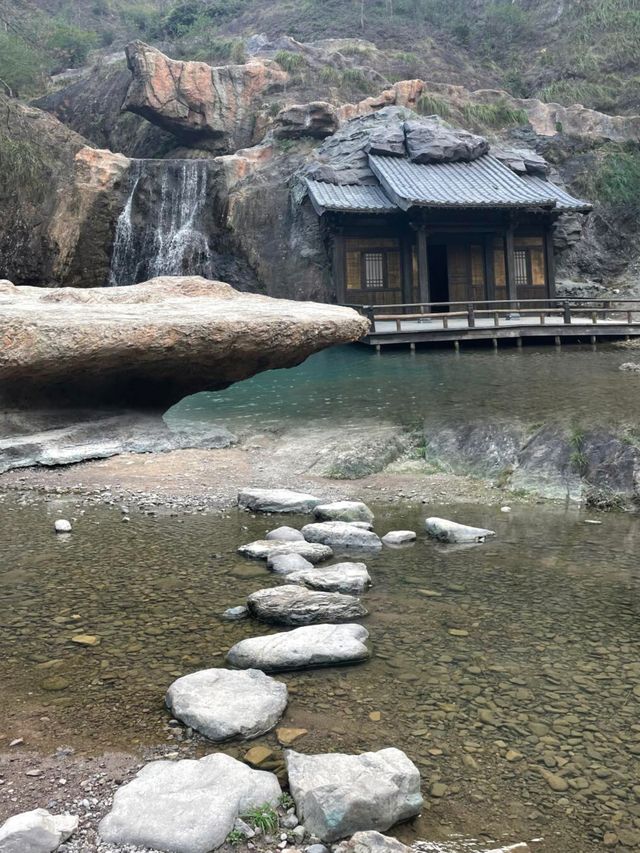 美不勝收，一不小心便穿越到電視劇裡的仙俠世界。