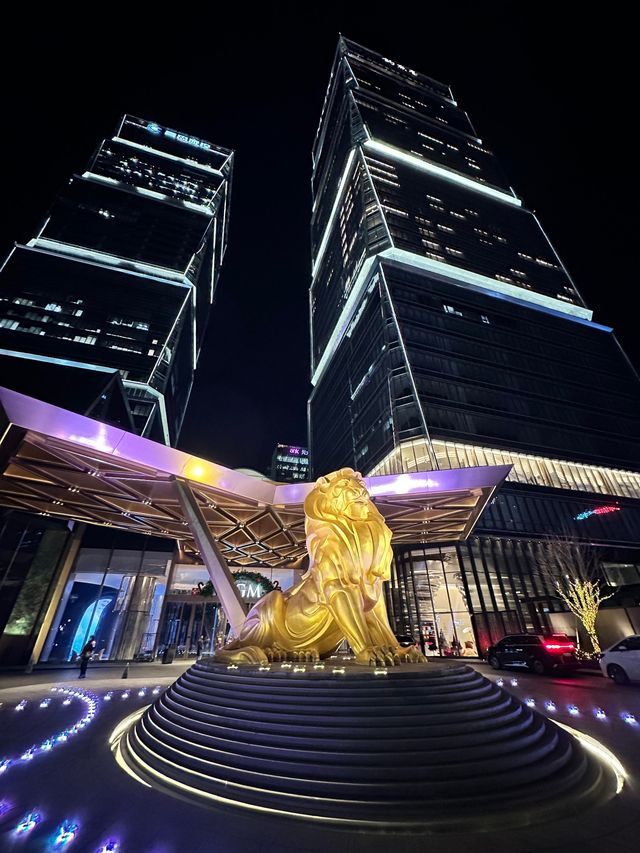 青島隱藏寶藏酒店推薦|||酒店整體設計風格偏時尚現代與華麗精緻，。