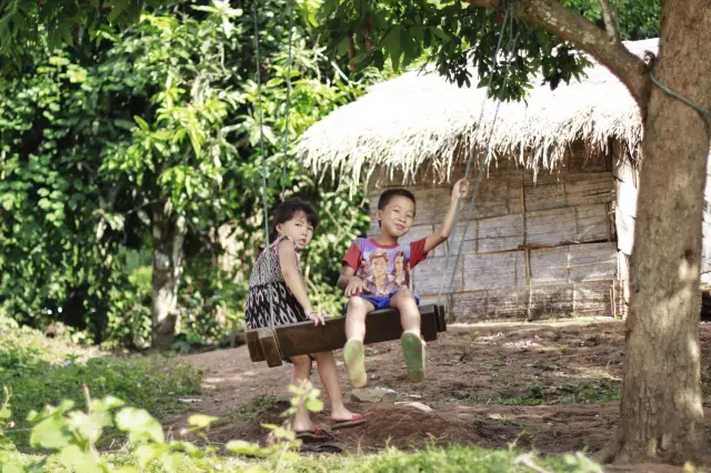 라오스 방비엥으로 떠나는 액티비티 여행, 산과 물을 배경으로 모험을 즐겨보세요!!