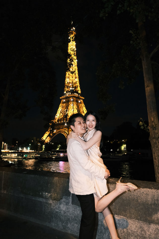 巴黎Trip Moments｜藍調時刻的巴黎鐵塔，愛在夜色中悄然盛放