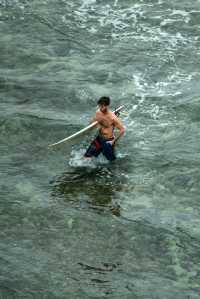 印尼峇里島原生態海灘，絕佳衝浪秘境