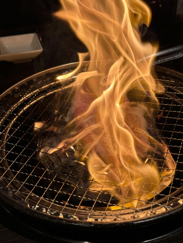 新宿必衝！這家烤肉店讓我秒變瘋狂安利怪！焼肉29テラス真的太絕了，神戶牛直接封神🥩！