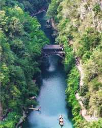絕壁懸舟探地縫，雲上恩施醉峽谷