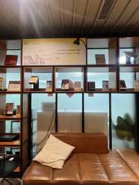Good place for Weekend Getaway, Fanshu Guangzhou Reading Lounge ☕📚✨
