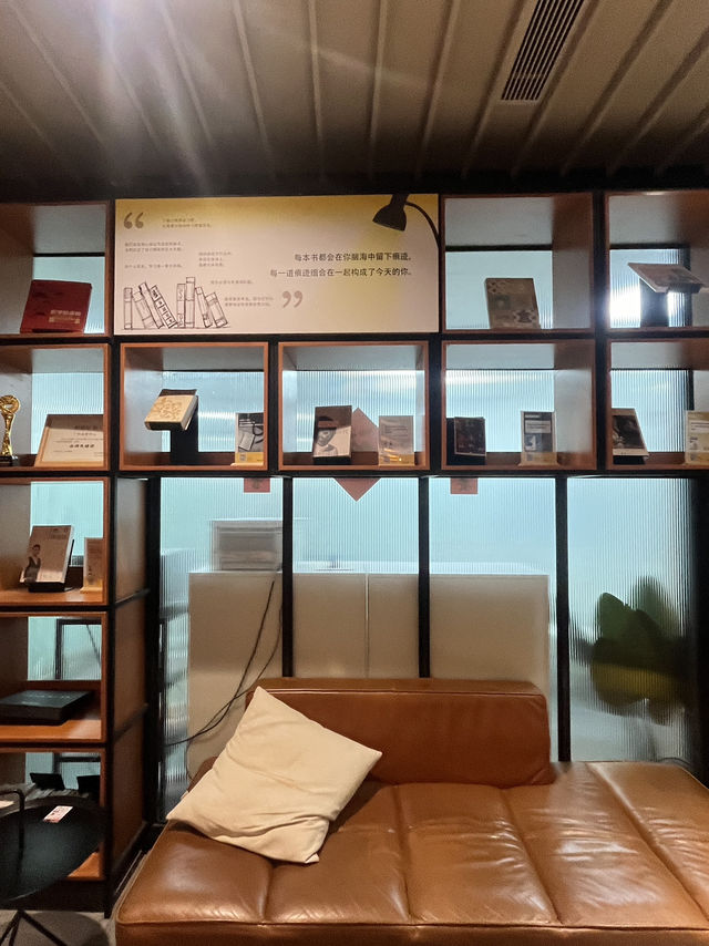 Good place for Weekend Getaway, Fanshu Guangzhou Reading Lounge ☕📚✨