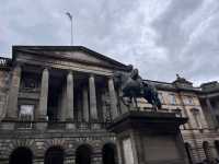 A Charming Walk Through Edinburgh's Old Town