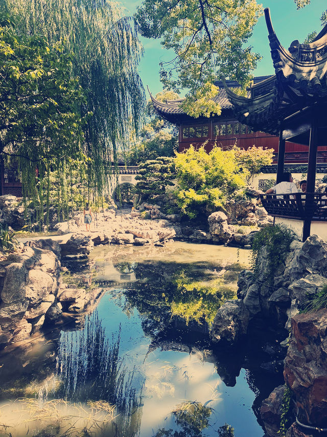 Yu Garden Shanghai - a Taste of China 