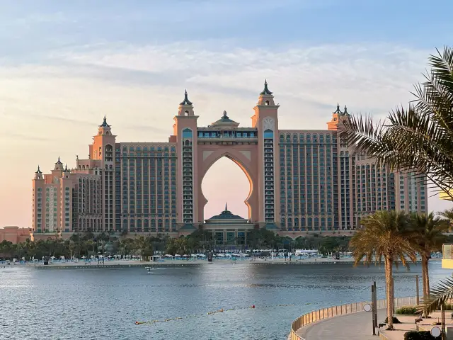 迪拜棕櫚島海邊遊覽攻略