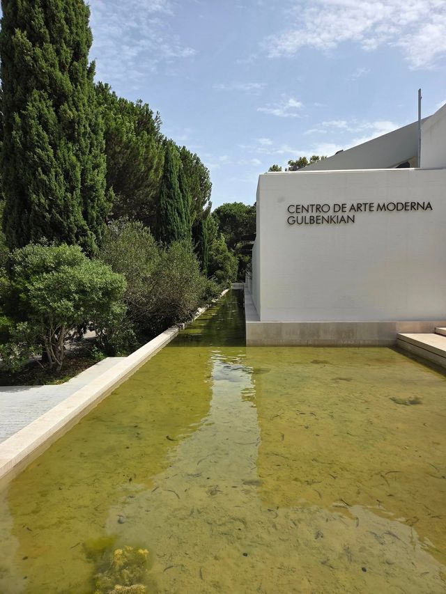 Review of the New Gulbenkian Exhibit