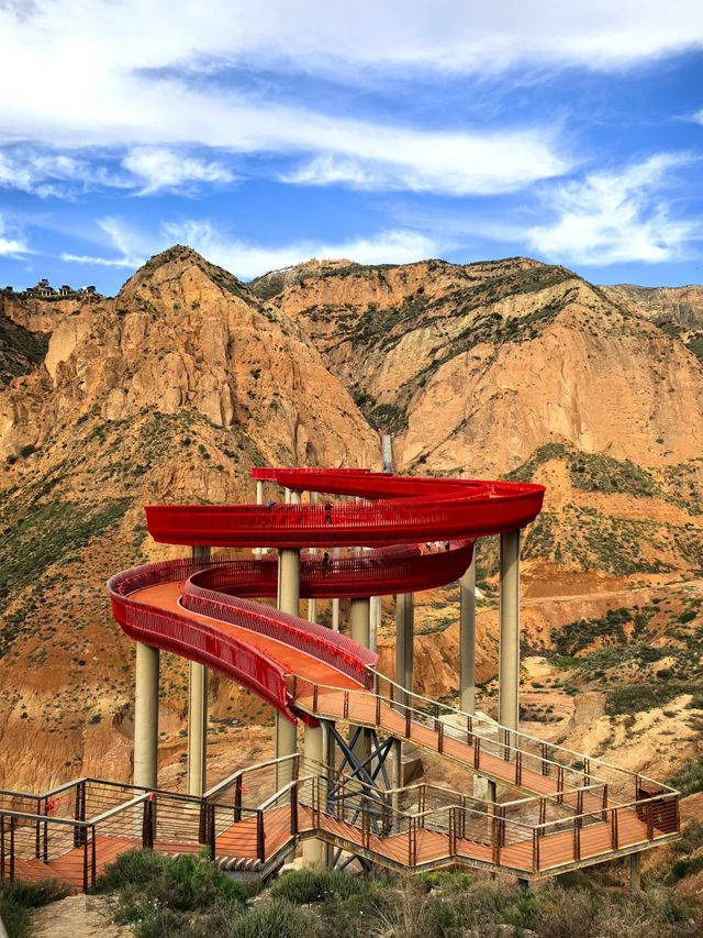 蘭州水墨丹霞景區,一幅天然「潑墨山水畫」 蘭州水墨丹霞景區,一幅天然「潑墨山水畫」