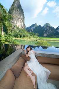 與頂奢為鄰，共飲一江水 在畫山雲野，我與頂奢酒店共享同一片山河 200米外，是像LV一樣存在的