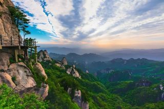 Explore Pingdingshan: A "Natural Oxygen Bar" That Will Make Your Heart Race!
