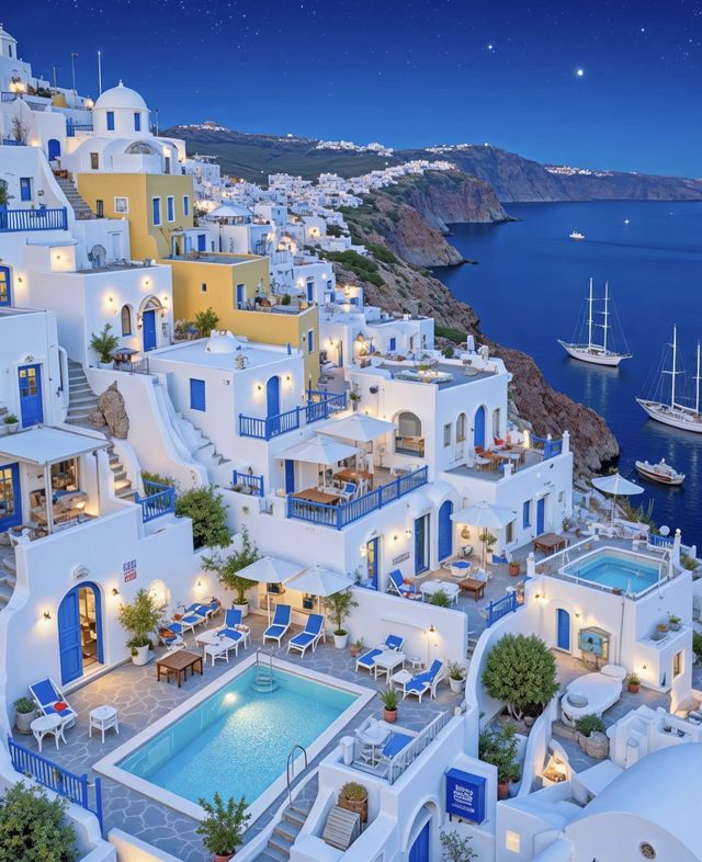 聖托里尼島絕美夜景浪漫小鎮的光影魔法