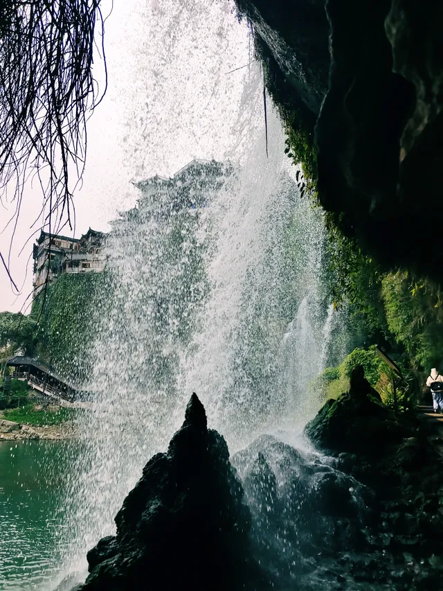 這個角度的芙蓉鎮瀑布你看過嗎
